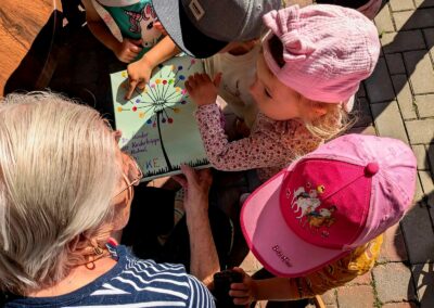 Weiters Treffen nach einem Geburtstagssingen der Krippenkinder im Haus Simeon