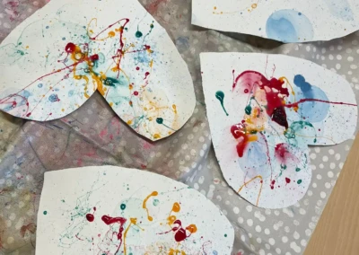 Experimente mit Farben in der Sonnengruppe